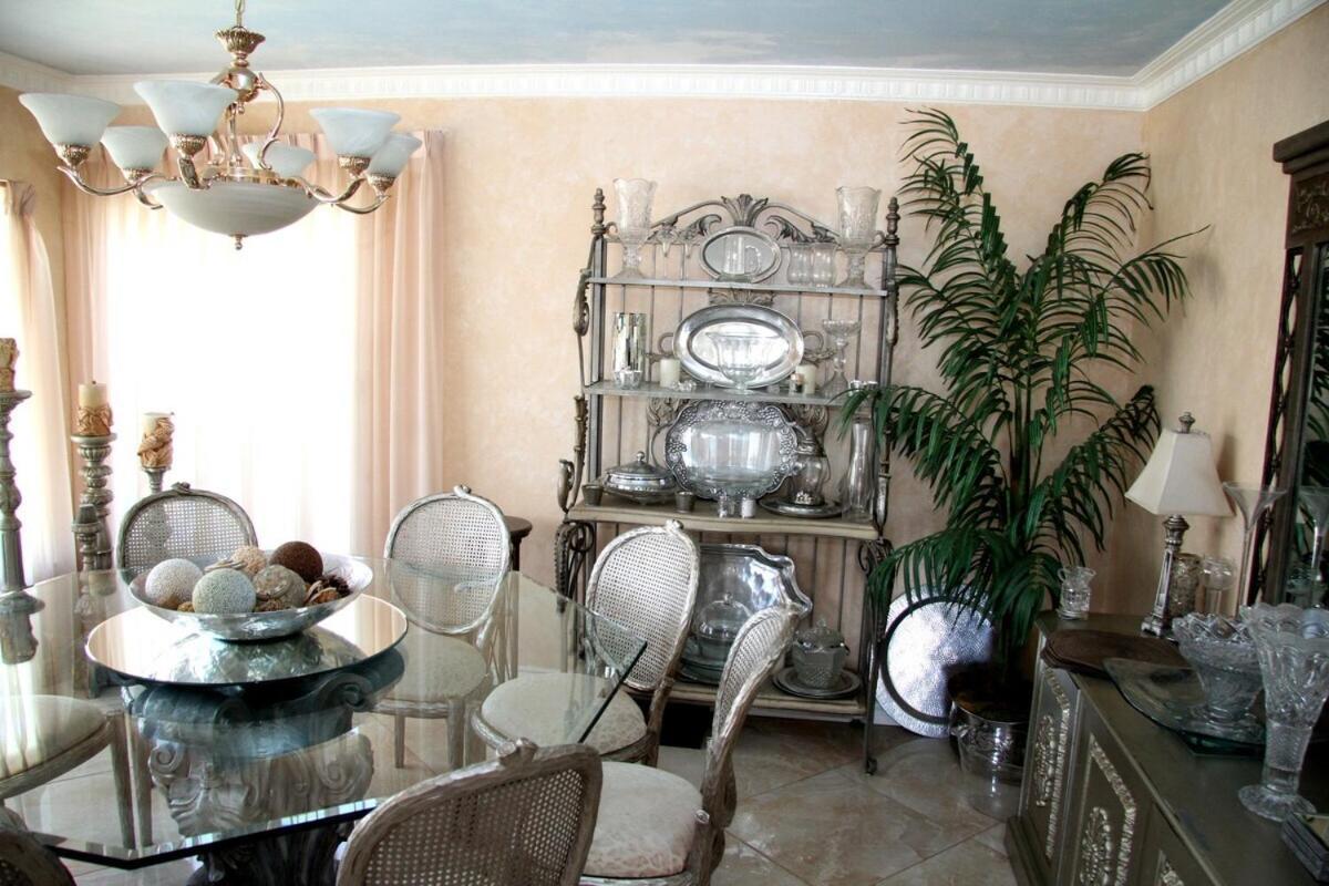 Shared Home Inglewood Room photo